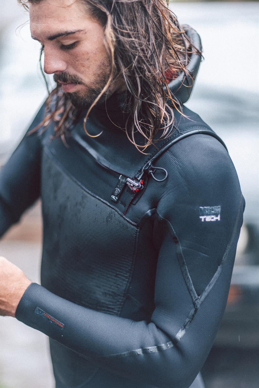 Psycho Tech 6/4+mm Chest Zip Hooded - Men's Winter Wetsuit
