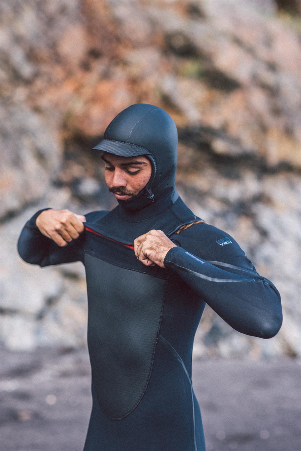 Psycho Tech 6/4+mm Chest Zip Hooded - Men's Winter Wetsuit