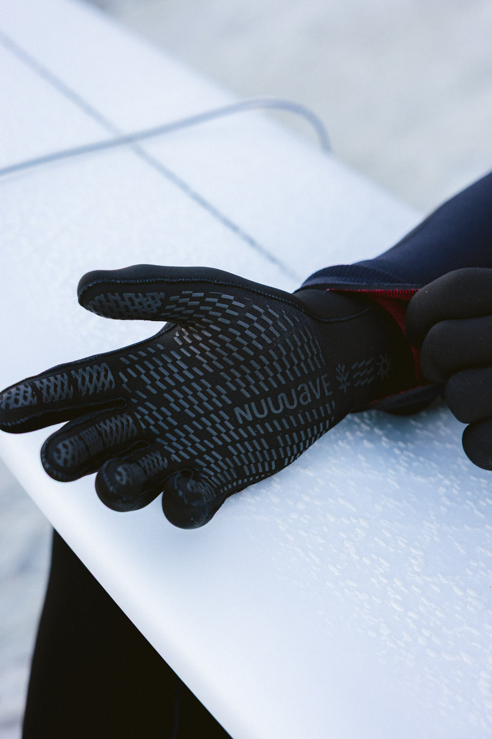 NuWave 3mm 5-finger Gloves