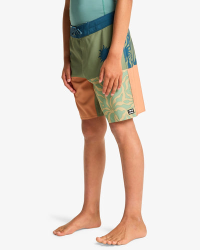 Reflection Pro - Boys Surf Performance Boardshort