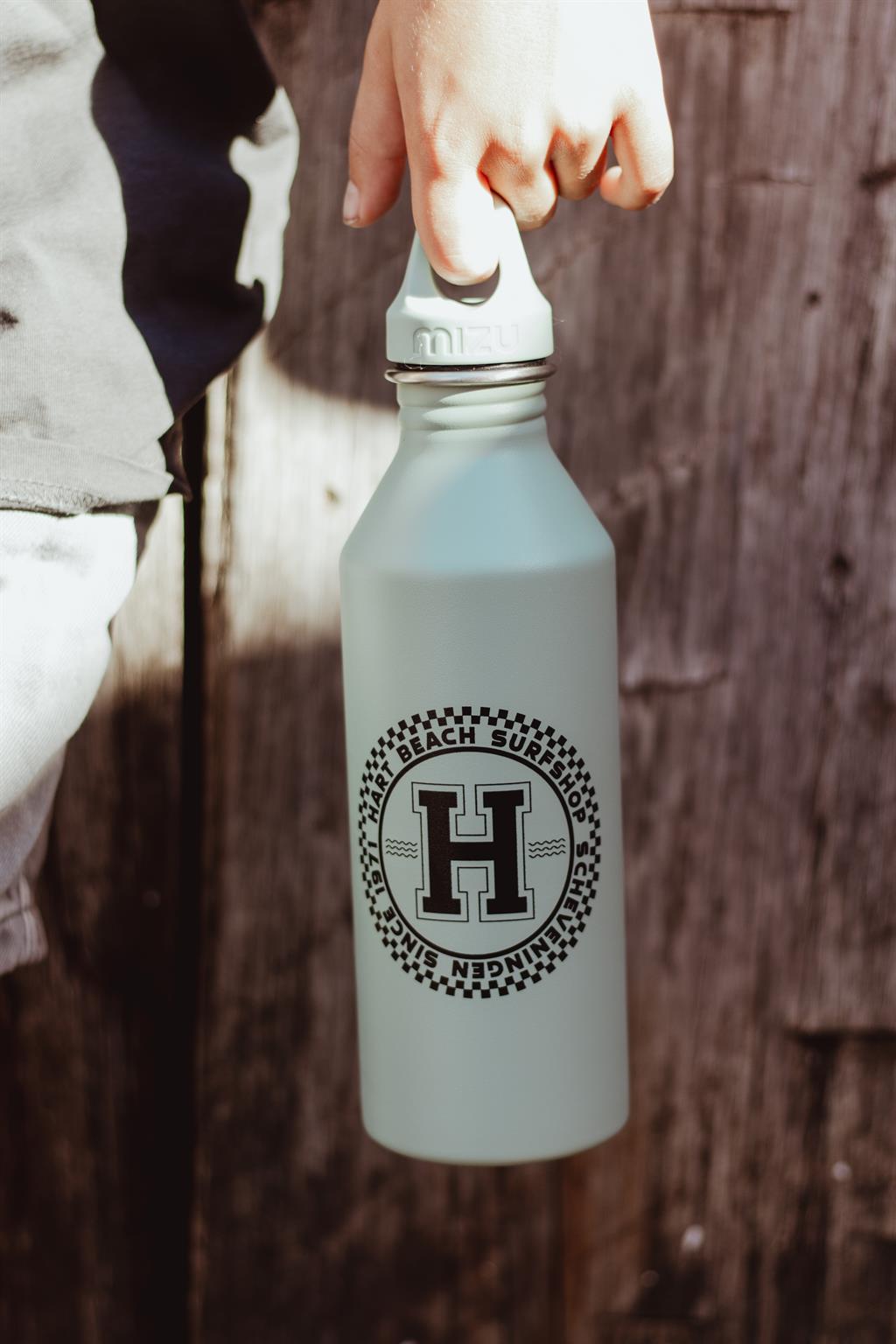 Hart X MIZU Big 'H' Flasche