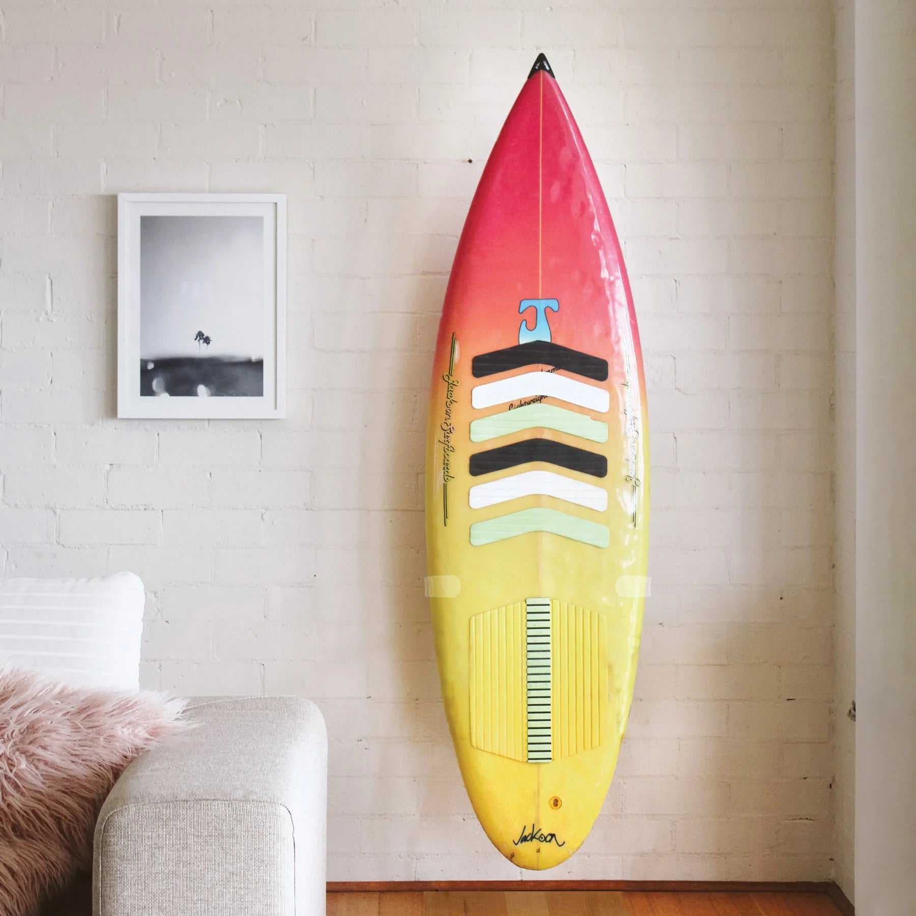 Invisible Wall Display Surfboard Rack - Vertical