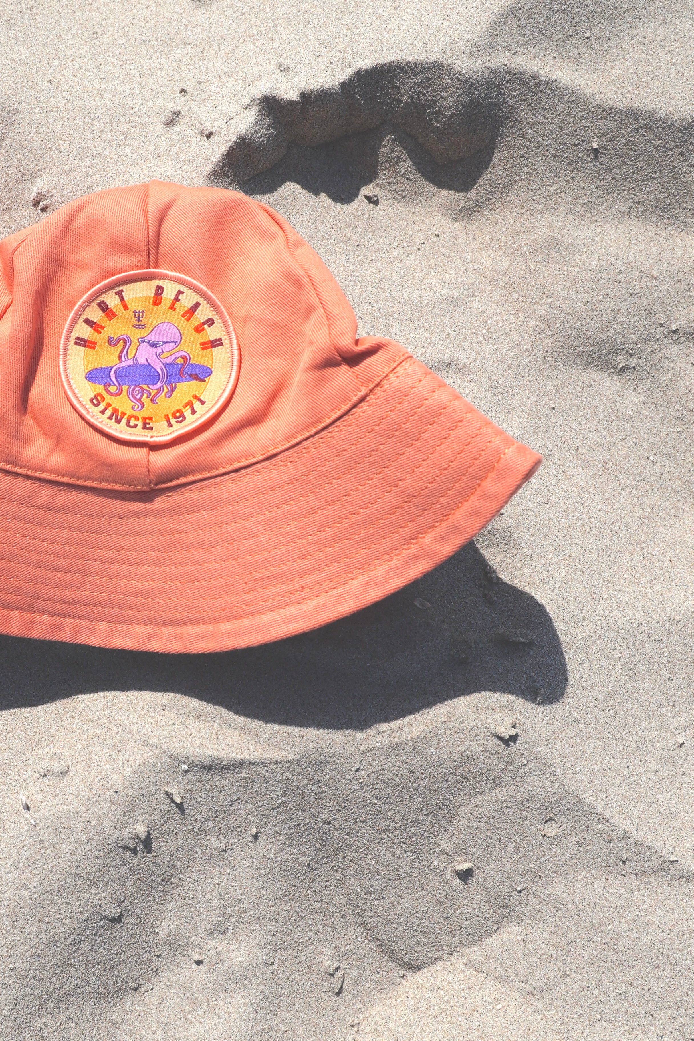 Peachy OCTO bucket hat